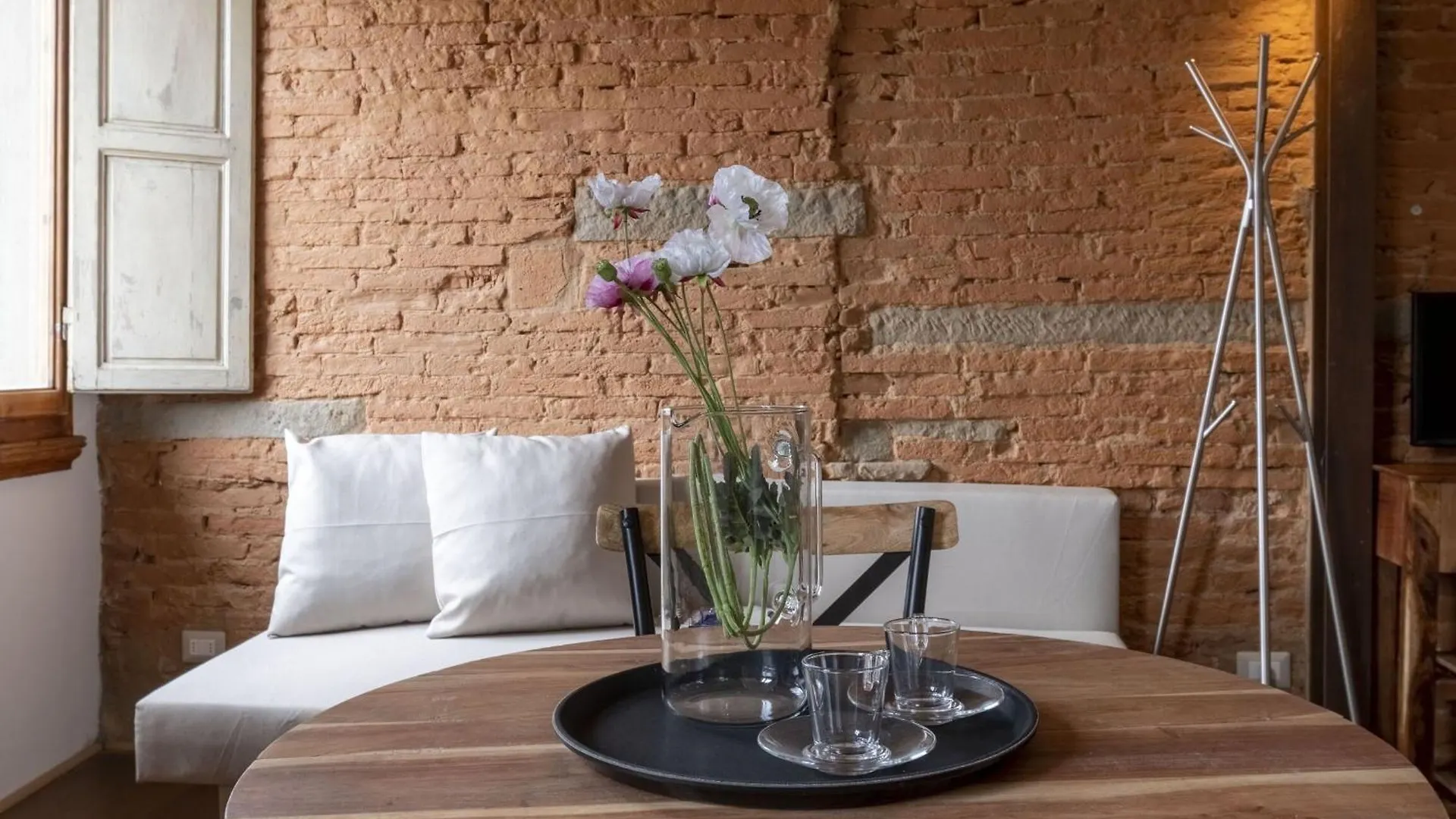 Italian Experience-Brunelleschi Loft Apartment Florence