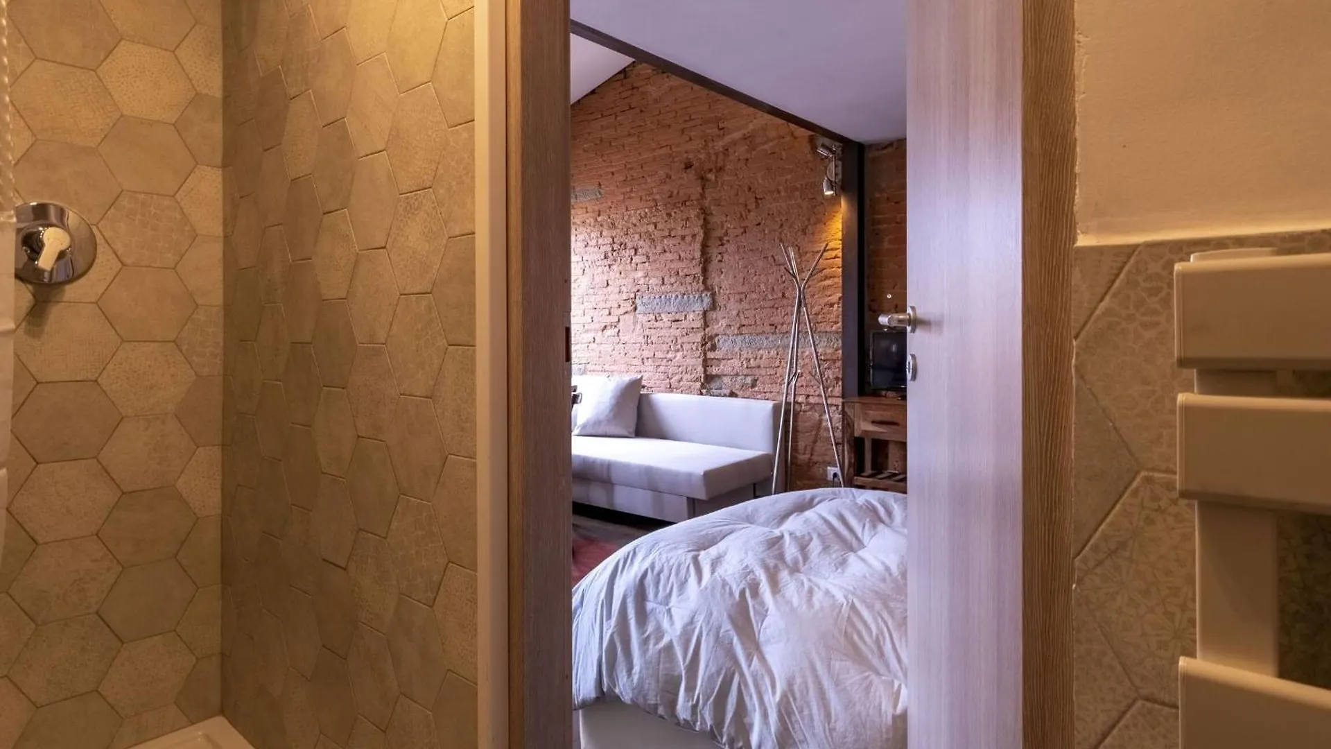 Italian Experience-Brunelleschi Loft Apartment Florence