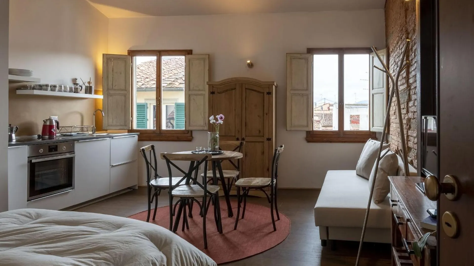 Italian Experience-Brunelleschi Loft Apartment Florence