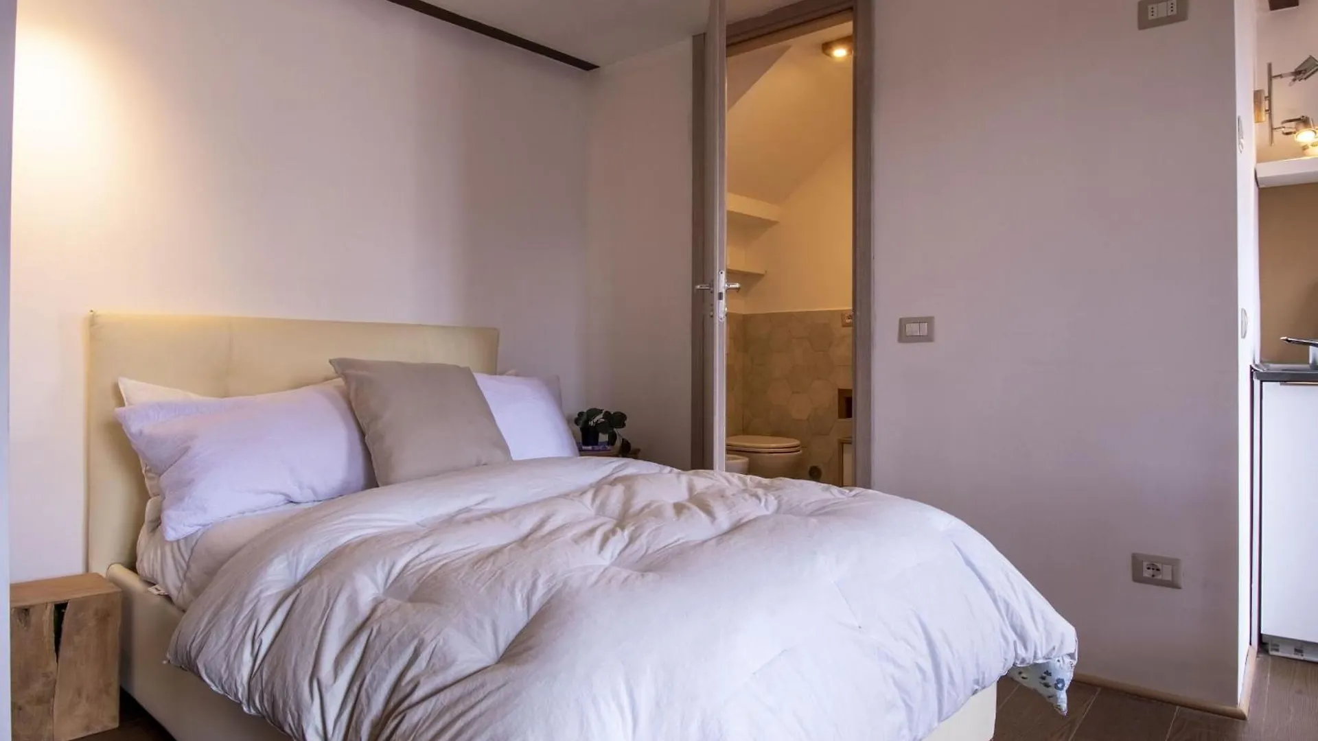 Italian Experience-Brunelleschi Loft Apartment Florence 0*,  Italy