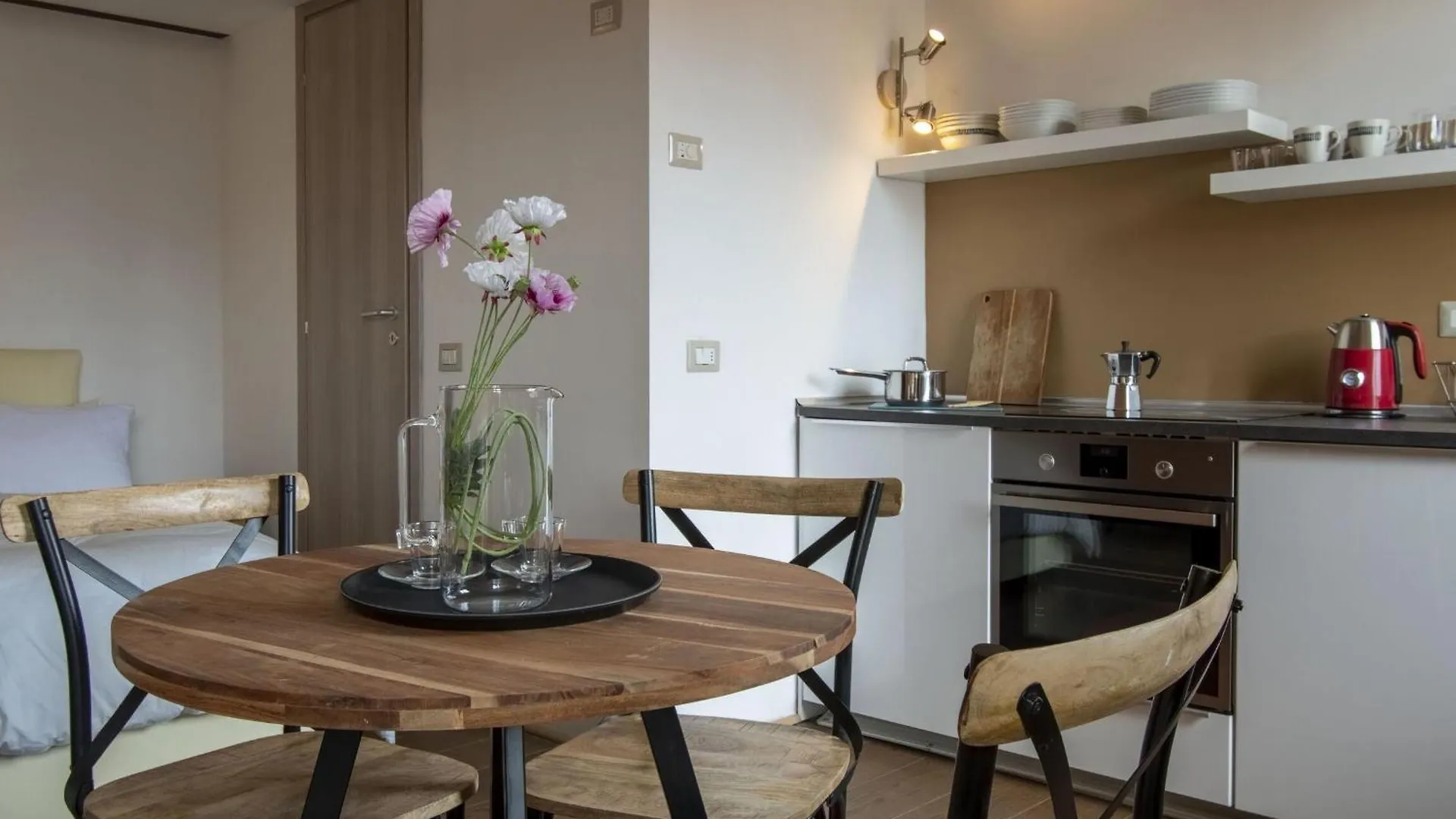 Italian Experience-Brunelleschi Loft Apartment Florence