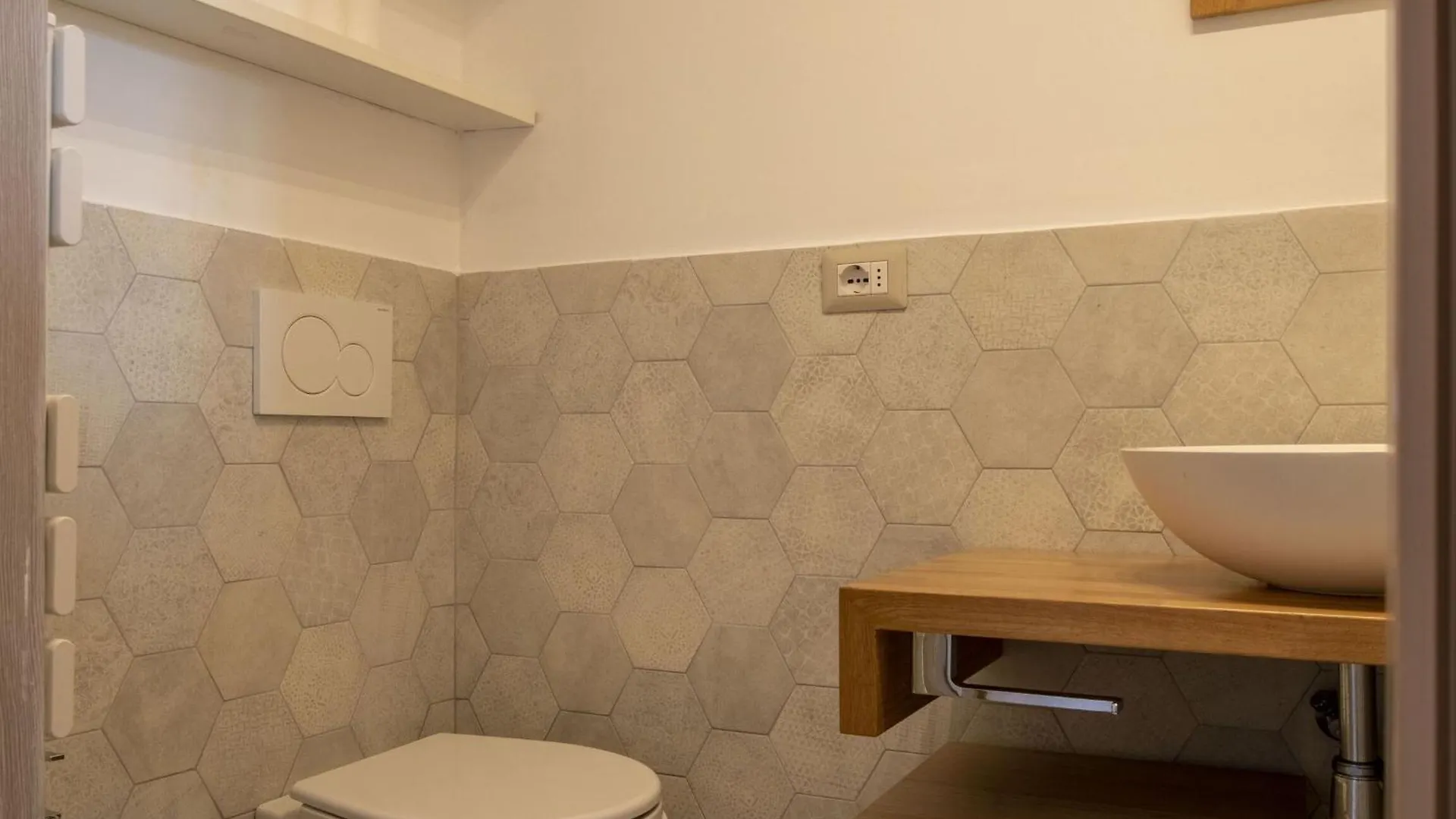 Italian Experience-Brunelleschi Loft Apartment Florence
