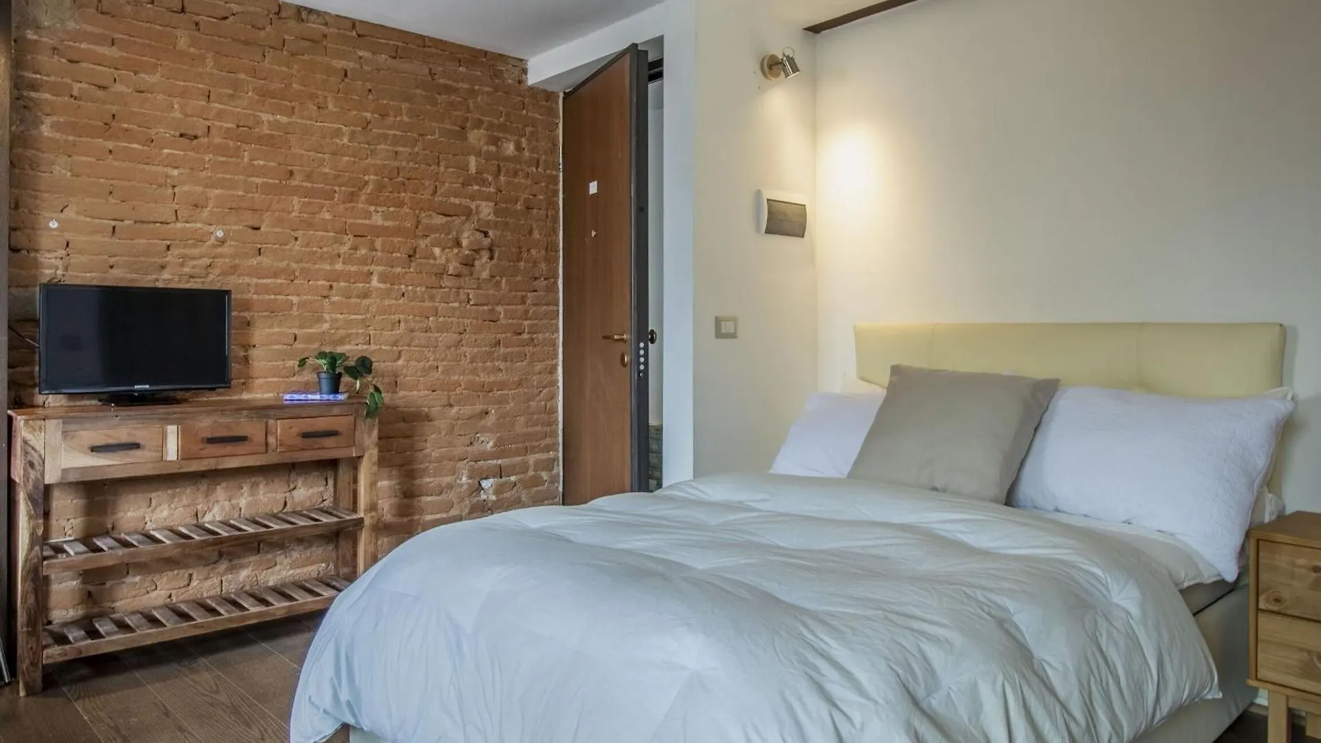 Italian Experience-Brunelleschi Loft Apartment Florence