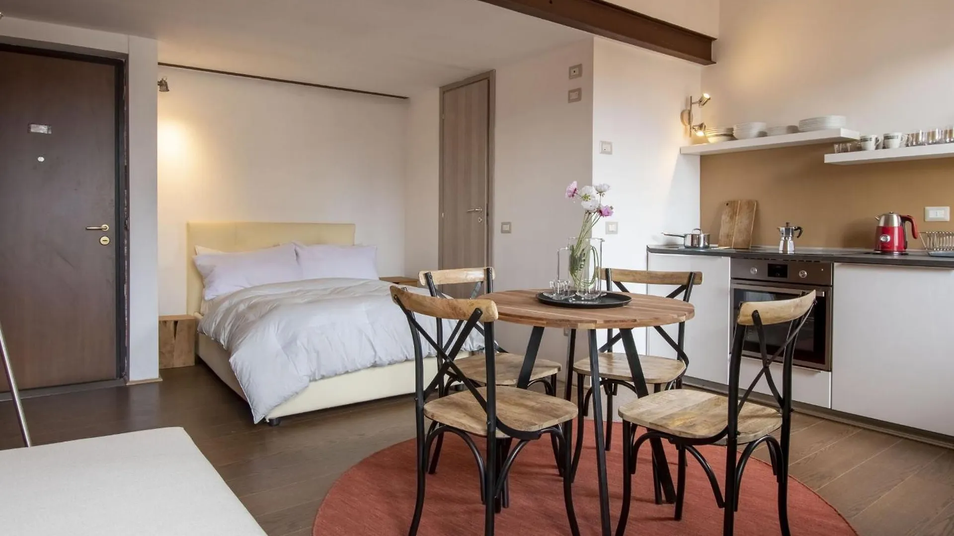 Italian Experience-Brunelleschi Loft Apartment Florence